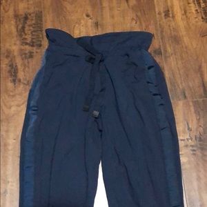 Athleta Metro Downtown Ankle Pants size XS Navy